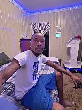 Snapshot of KingDerRico chatting on 6, 8, 2026 KingDerRico online show from 6, 8, 2026