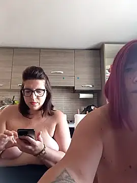 Snapshot of carolyne2023 chatting on 15, 7, 2026 carolyne2023 online show from 15, 7, 2026