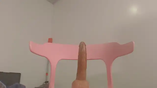 Kitty Mifl online show from 8, 3, 2025