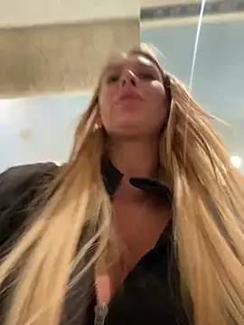 Snapshot of Sweet___Emily chatting on 10, 3, 2025 Sweet Emily online show from 10, 3, 2025