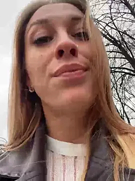 Snapshot of Sweet___Emily chatting on 11, 3, 2025 Sweet Emily online show from 11, 3, 2025