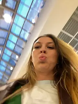 Snapshot of Sweet___Emily chatting on 14, 1, 2026 Sweet Emily online show from 14, 1, 2026