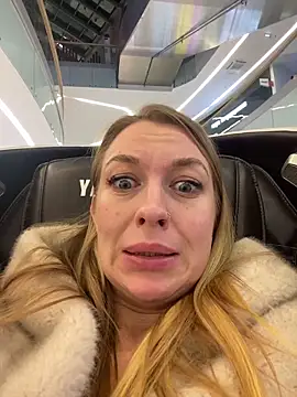 Snapshot of Sweet___Emily chatting on 5, 2, 2026 Sweet Emily online show from 5, 2, 2026