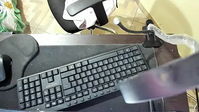 Amy Walker online show from 19, 4, 2026