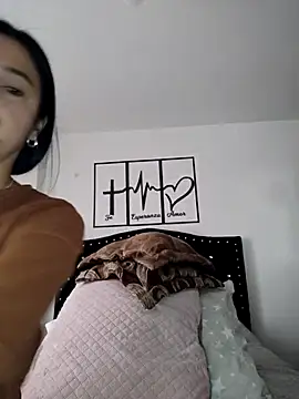 Snapshot of EimyParker_ chatting on 28, 9, 2025 EimyParker online show from 28, 9, 2025