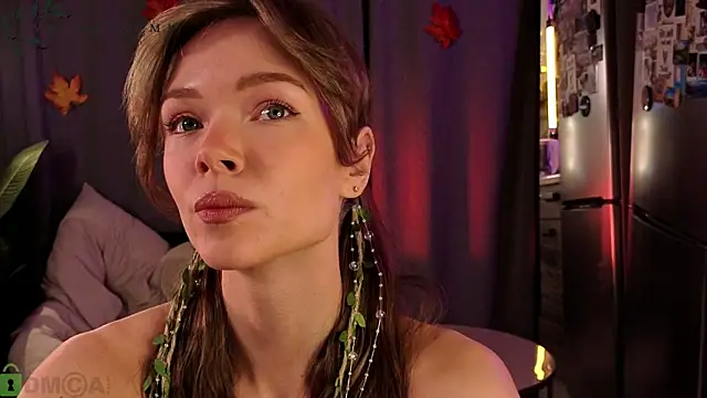 Eva Natsumi online show from 3, 11, 2025