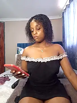 Snapshot of Queen-Chocolate chatting on 2, 2, 2025 Queen-Chocolate online show from 2, 2, 2025