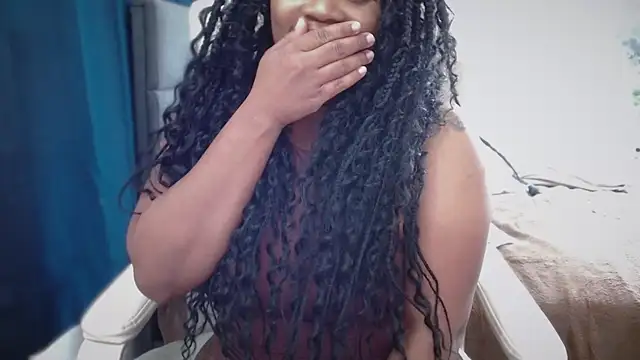 selena42 online show from 28, 4, 2026