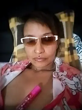 Snapshot of Dianaasmor chatting on 15, 12, 2025 Dianaasmor online show from 15, 12, 2025