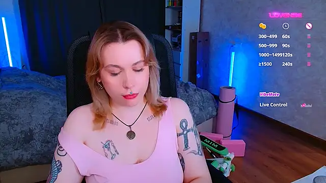 Snapshot of Blueberry-baby chatting on 3, 12, 2024 Blueberry-baby online show from 3, 12, 2024