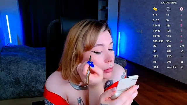 Snapshot of Blueberry-baby chatting on 8, 3, 2025 Blueberry-baby online show from 8, 3, 2025