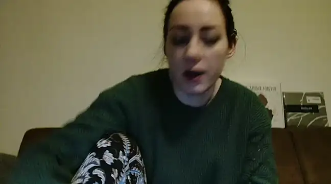 Snapshot of Jasmin-White chatting on 1, 12, 2024 Jasmin-White online show from 1, 12, 2024