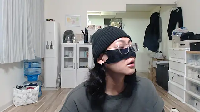 --SHUN-- online show from 22, 1, 2025