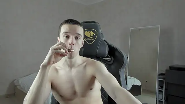 Snapshot of MasonWarholl chatting on 14, 1, 2025 MasonWarholl online show from 14, 1, 2025