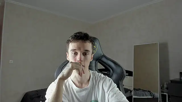 Snapshot of MasonWarholl chatting on 19, 3, 2025 MasonWarholl online show from 19, 3, 2025