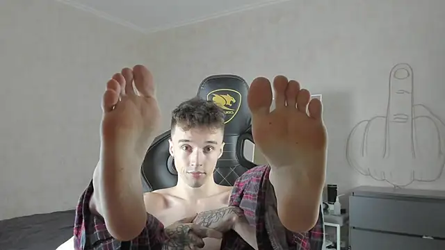 Snapshot of MasonWarholl chatting on 11, 9, 2025 MasonWarholl online show from 11, 9, 2025