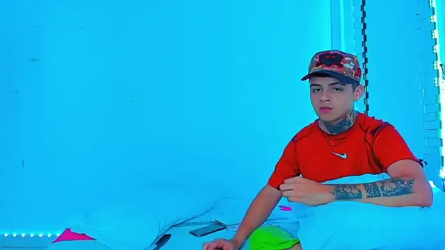 HOT boy2025 online show from 2, 2, 2025