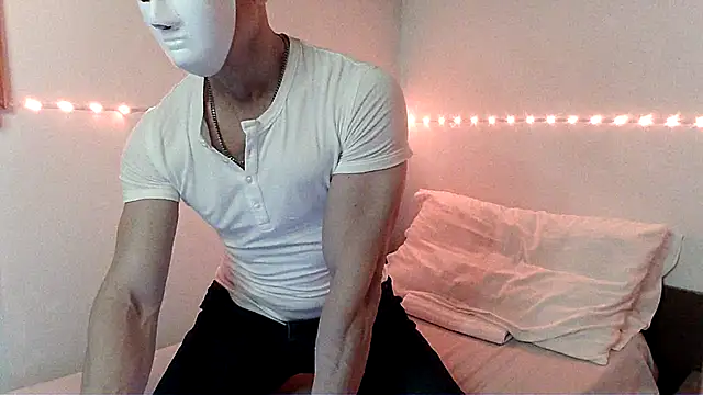 Snapshot of Alexx_Fit023 chatting on 31, 12, 2024 Alexx Fit023 online show from 31, 12, 2024