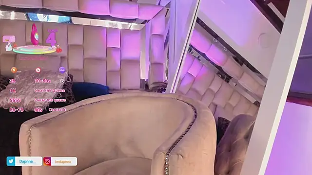 Dapnne  online show from 20, 9, 2025