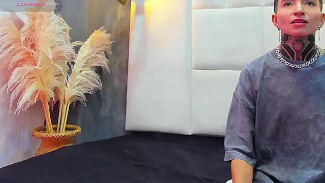 Tinny and Candy online show from 18, 10, 2025