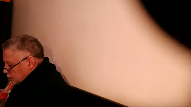 100Tauros online show from 7, 3, 2025