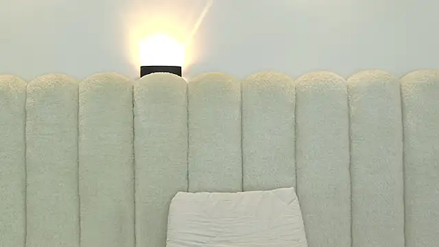 Juliabadlee online show from 12, 11, 2025