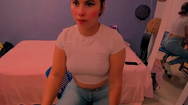 Snapshot of gigi_stephans chatting on 15, 2, 2025 gigi stephans online show from 15, 2, 2025