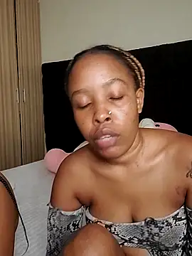 R-thequeen online show from 15, 4, 2026