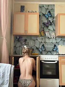 Snapshot of Romsticks chatting on 29, 1, 2025 Romsticks online show from 29, 1, 2025