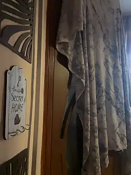 Snapshot of Romsticks chatting on 27, 11, 2025 Romsticks online show from 27, 11, 2025