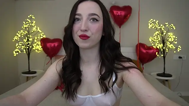 Snapshot of MonAmourrrR chatting on 14, 2, 2025 MonAmourrrR online show from 14, 2, 2025
