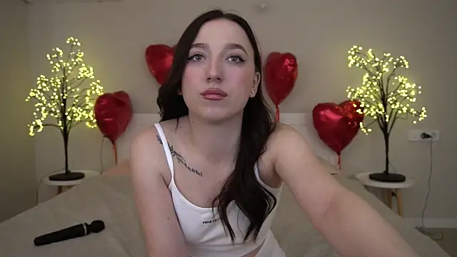 Snapshot of MonAmourrrR chatting on 20, 2, 2025 MonAmourrrR online show from 20, 2, 2025