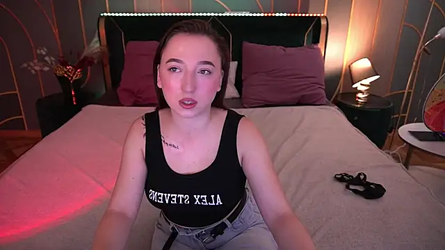 Snapshot of MonAmourrrR chatting on 20, 9, 2025 MonAmourrrR online show from 20, 9, 2025
