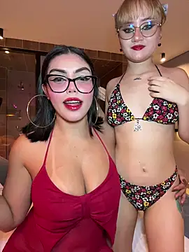 Snapshot of zui_lu chatting on 25, 11, 2025 zui lu online show from 25, 11, 2025