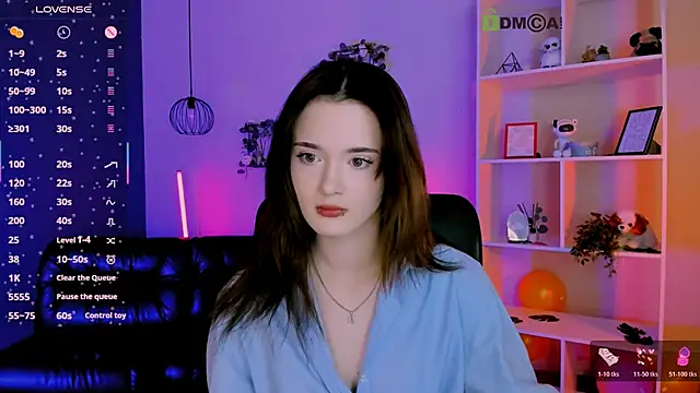 liana kisses online show from 11, 4, 2026