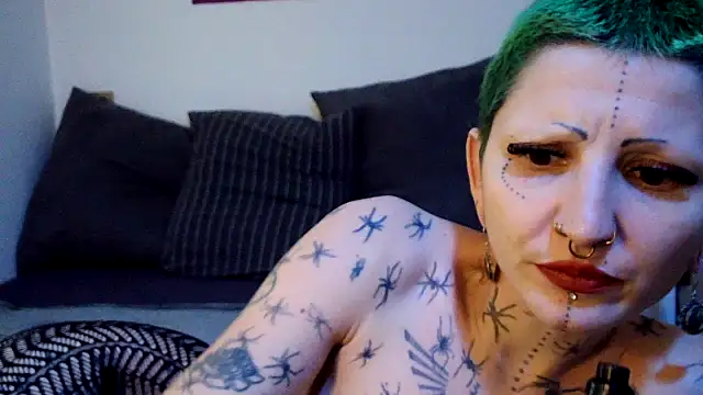 ValeryCrowley14 online show from 10, 2, 2026