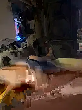 Snapshot of MatthewEmme chatting on 26, 10, 2025 MatthewEmme online show from 26, 10, 2025