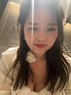 Snapshot of Efangfang chatting on 4, 1, 2025 Efangfang online show from 4, 1, 2025