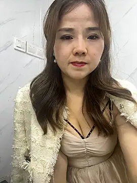 Snapshot of Efangfang chatting on 28, 2, 2025 Efangfang online show from 28, 2, 2025