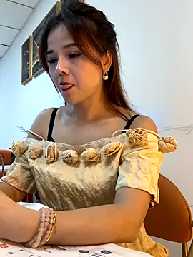 Snapshot of Efangfang chatting on 4, 12, 2025 Efangfang online show from 4, 12, 2025