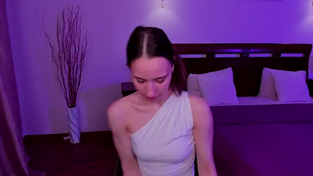 StaceySunny online show from 4, 6, 2026