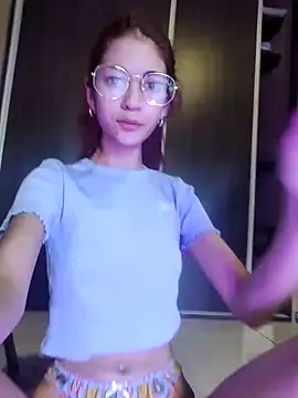 Valentcouple online show from 15, 1, 2025