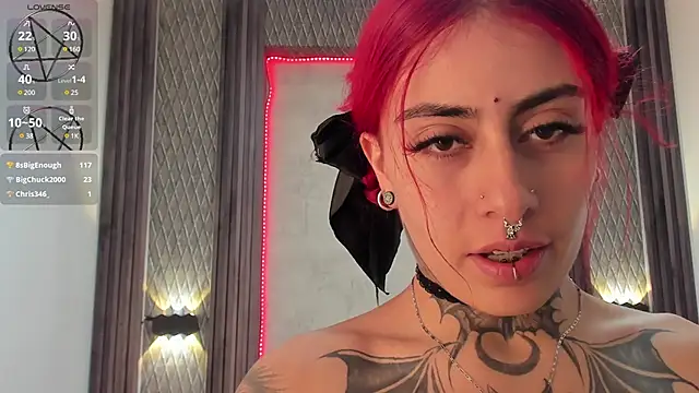 selene red  online show from 31, 1, 2025