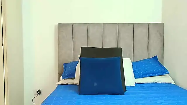 karina lewis  online show from 10, 9, 2025