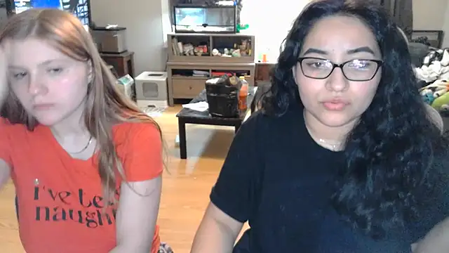 Elliewgfs online show from 4, 3, 2025