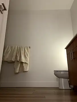 Snapshot of 18petitewhitegirl chatting on 20, 12, 2025 18petitewhitegirl online show from 20, 12, 2025