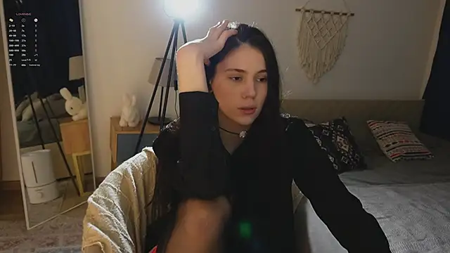 jennetdoll online show from 26, 11, 2025