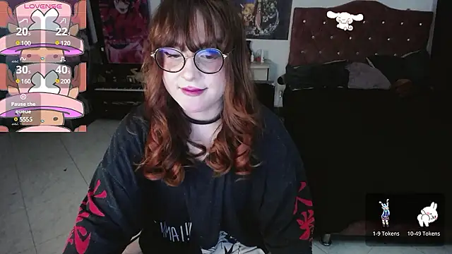 Snapshot of Avril2001 chatting on 8, 12, 2024 Avril2001 online show from 8, 12, 2024