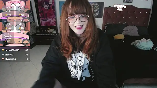 Snapshot of Avril2001 chatting on 18, 12, 2024 Avril2001 online show from 18, 12, 2024