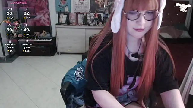 Snapshot of Avril2001 chatting on 26, 11, 2025 Avril2001 online show from 26, 11, 2025